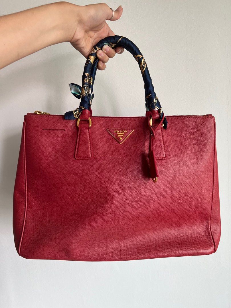 Prada red saffiano bag best sale
