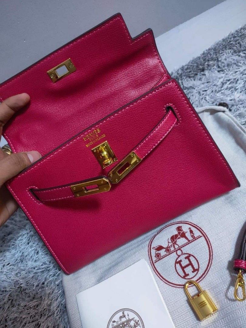 Preloved hermes kelly (Category: Luxury Bags & Wallets) located in Cebu City. Submitted by day.98 (Listing ID 1195383933, Image 3). Description: from japan surplus pure leather no flaws with dust bag small size two way bag.