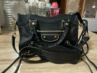 (Kategori: ) berada di . Dikirim oleh ChiesCorner (ID iklan 1195198292, Gambar 1). Deskripsi: .