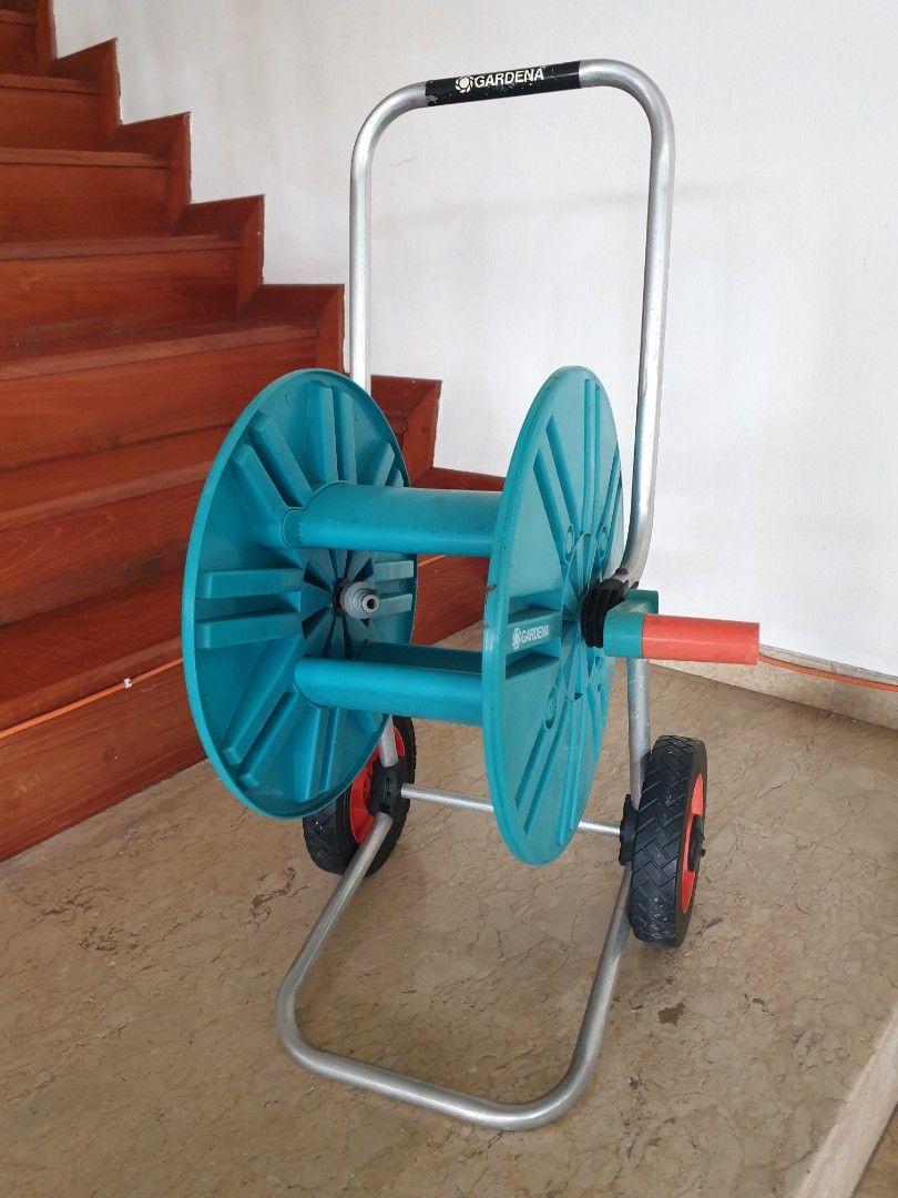 Rarely Used Gardena Hose Reel, Furniture & Home Living, Gardening, Hose