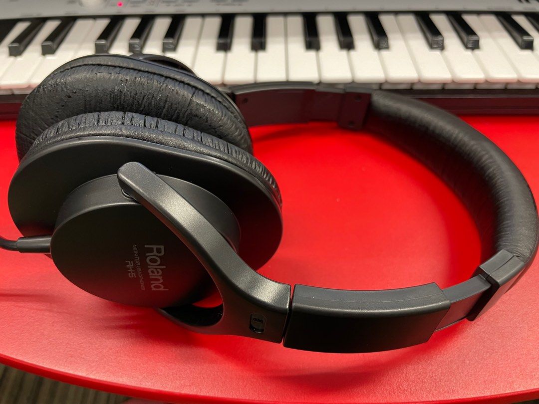 Roland RH-5 Headphones, Audio, Headphones & Headsets on Carousell