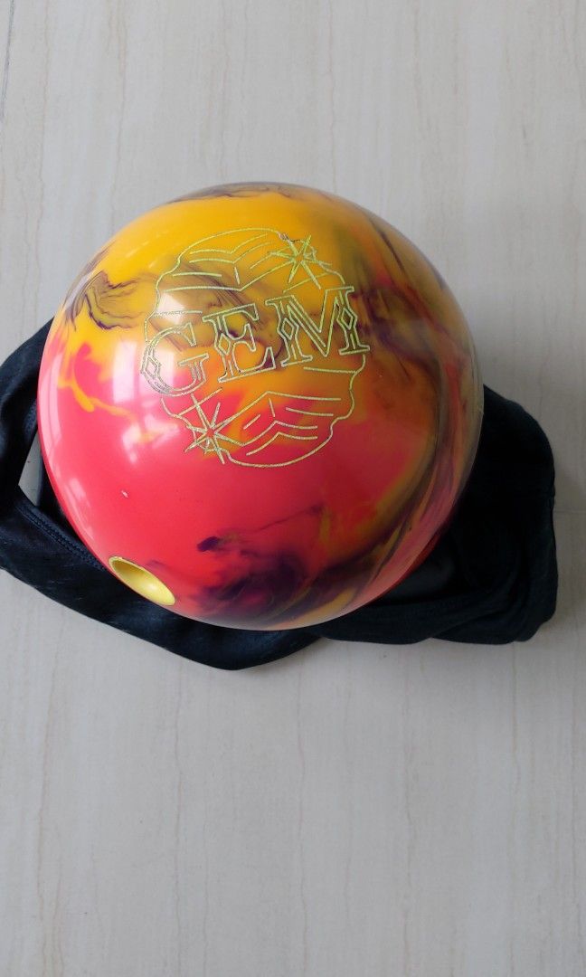 900 Global Eternity Pi Vs. Roto Grip Magic Gem