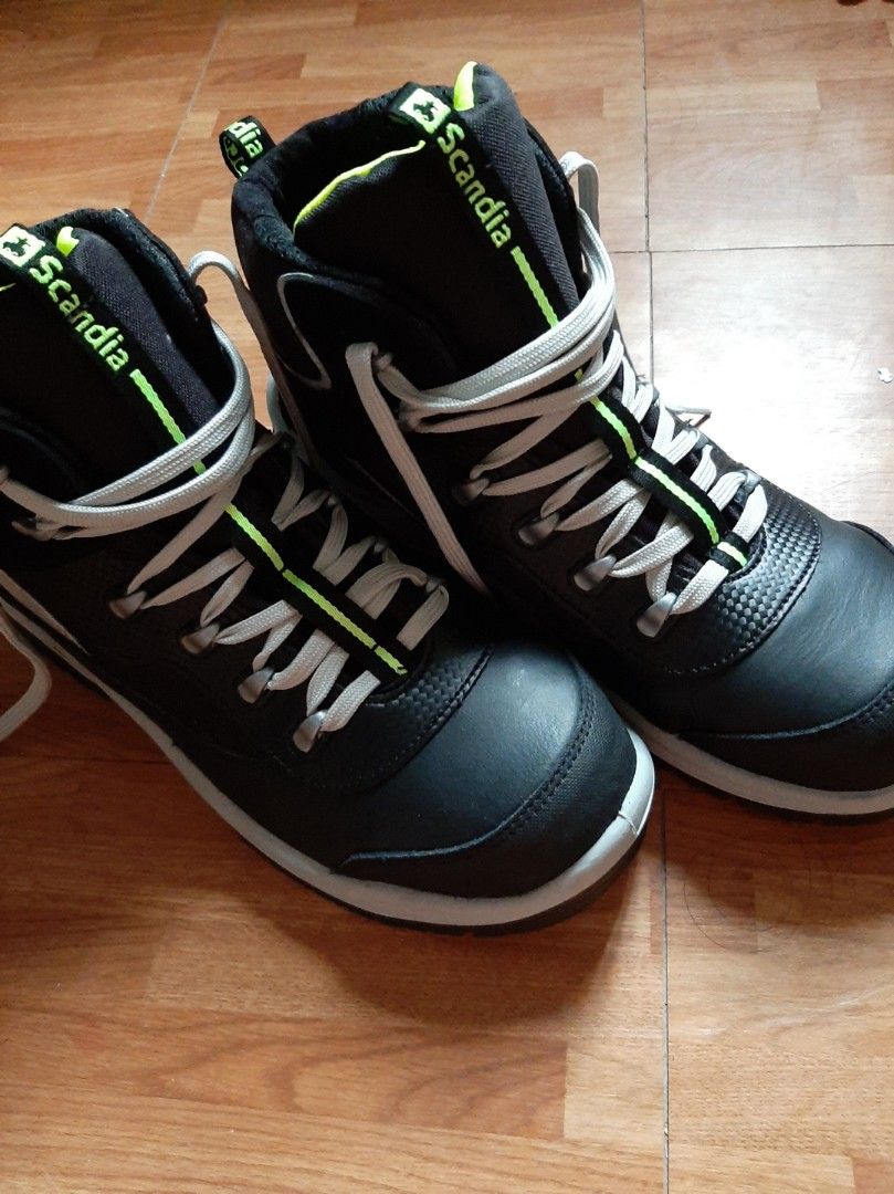 Scandia safety shoes price store