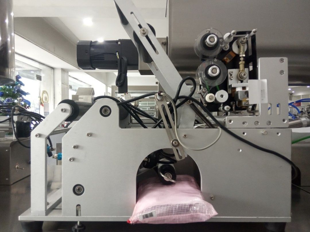 SEMI-AUTOMATIC ROUND LABELING MACHINE WITH CODING MACHINE (Category: Industrial Equipment) located in Manila. Submitted by GNL_Machineries (Listing ID 1195219322, Image 1). Description: Got questions? Please feel free to contact us for any inquiries 📲 09351448190 💌 gianellircz@gmail.com.