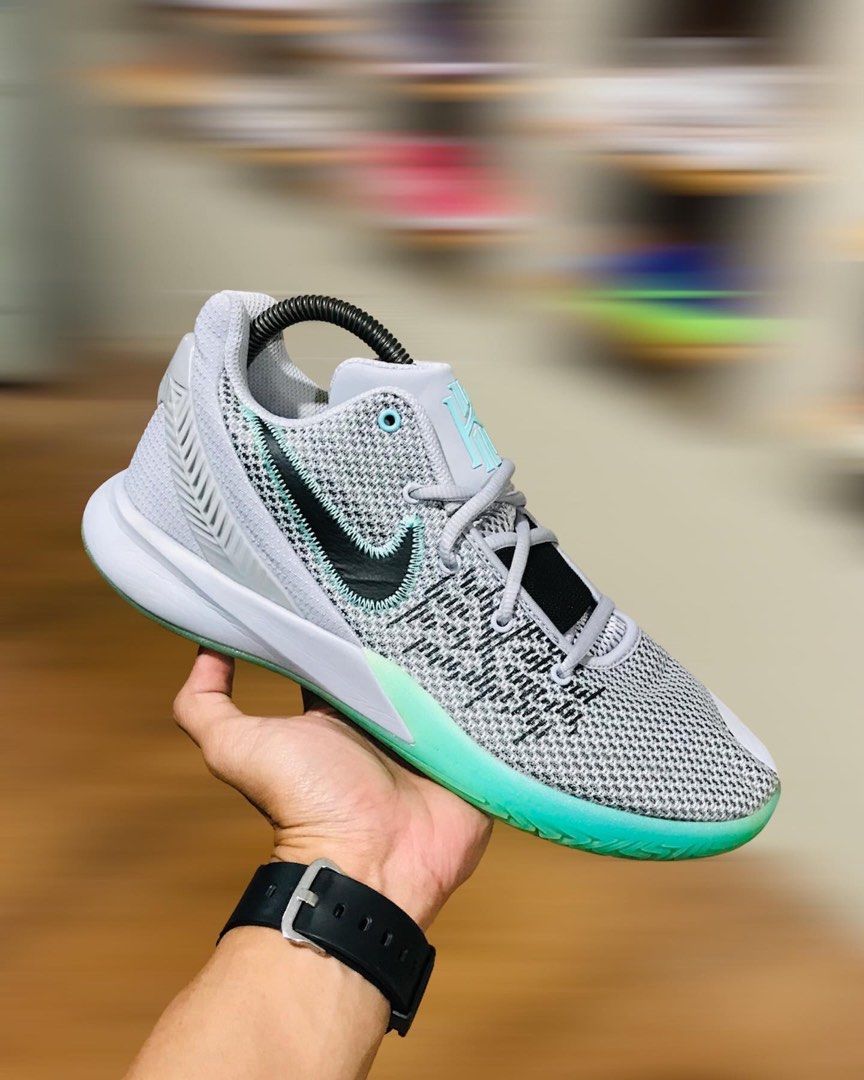 Sepatu kyrie flytrap best sale