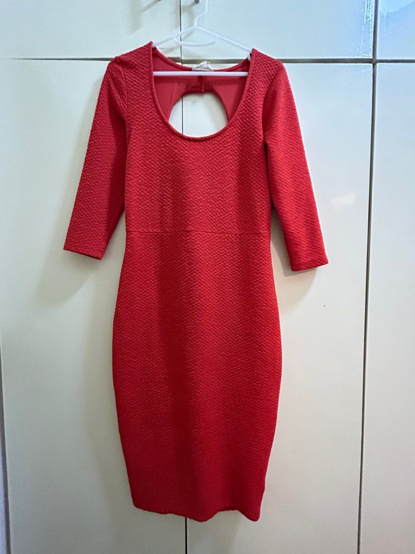 Silence + Noise Party Dress (Category: Dresses) located in Paranaque City. Submitted by Re_Up (Listing ID 1195234528, Image 1). Description: Bought this dress at Urban Outfitters in New York. Still being sold used on eBay at $28.88 plus sf Size S but can fit up to Semi Medium Very flattering *Pls don’t ask for when worn pics.