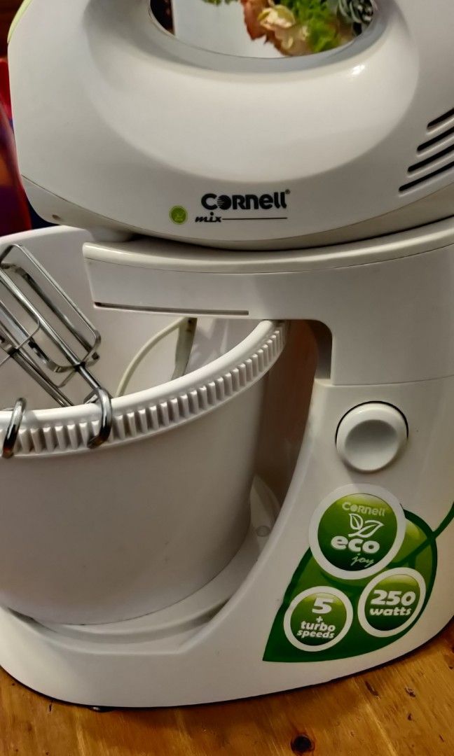 Stand mixer, cake batter, TV & Home Appliances, Kitchen Appliances, Hand & Stand Mixers on Carousell