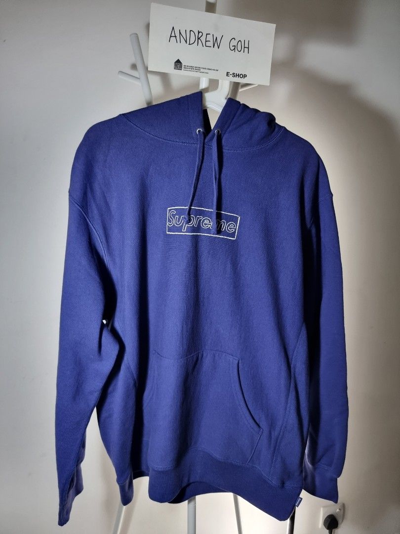 自身で購入した国内正規品ですKAWS Chalk Logo Hooded Sweatshirt ネイビー
