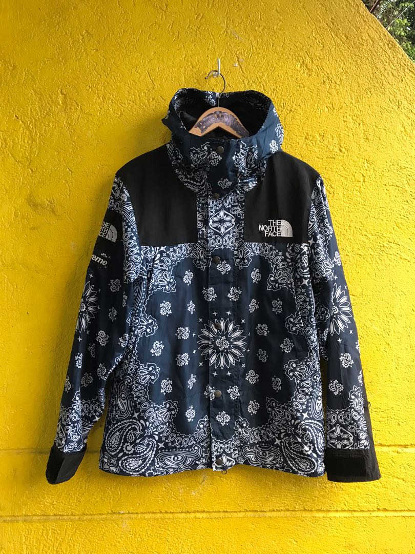 Supreme The North Face Bandana Mountain Jacket, Men's Fashion, Tops