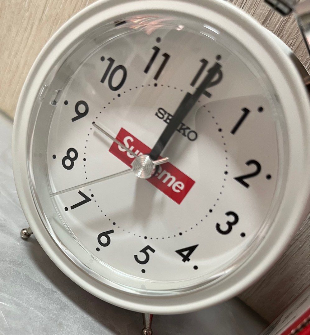 Supreme / SEIKO Alarm Clock , 名牌, 飾物及配件- Carousell