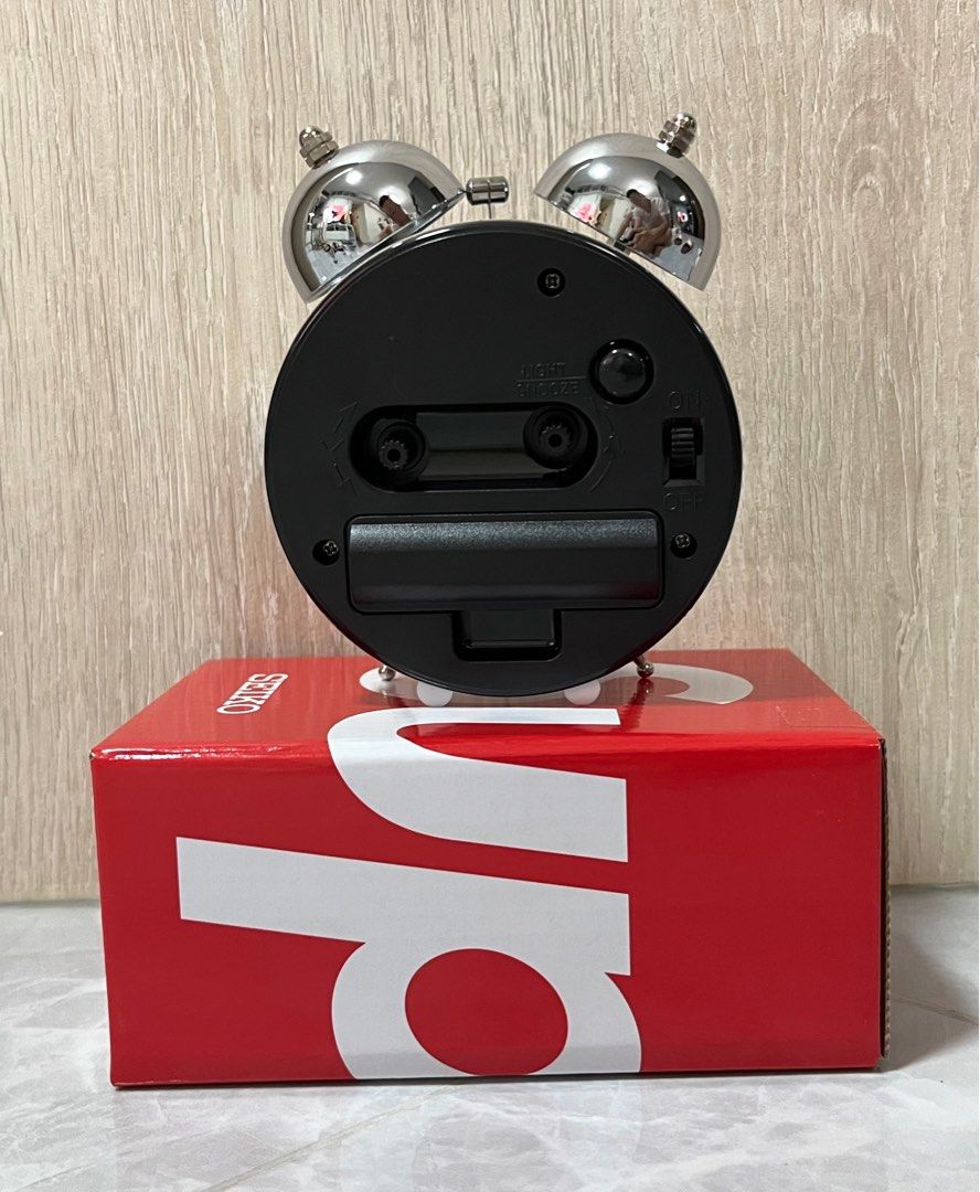 Supreme / SEIKO Alarm Clock , 名牌, 飾物及配件- Carousell