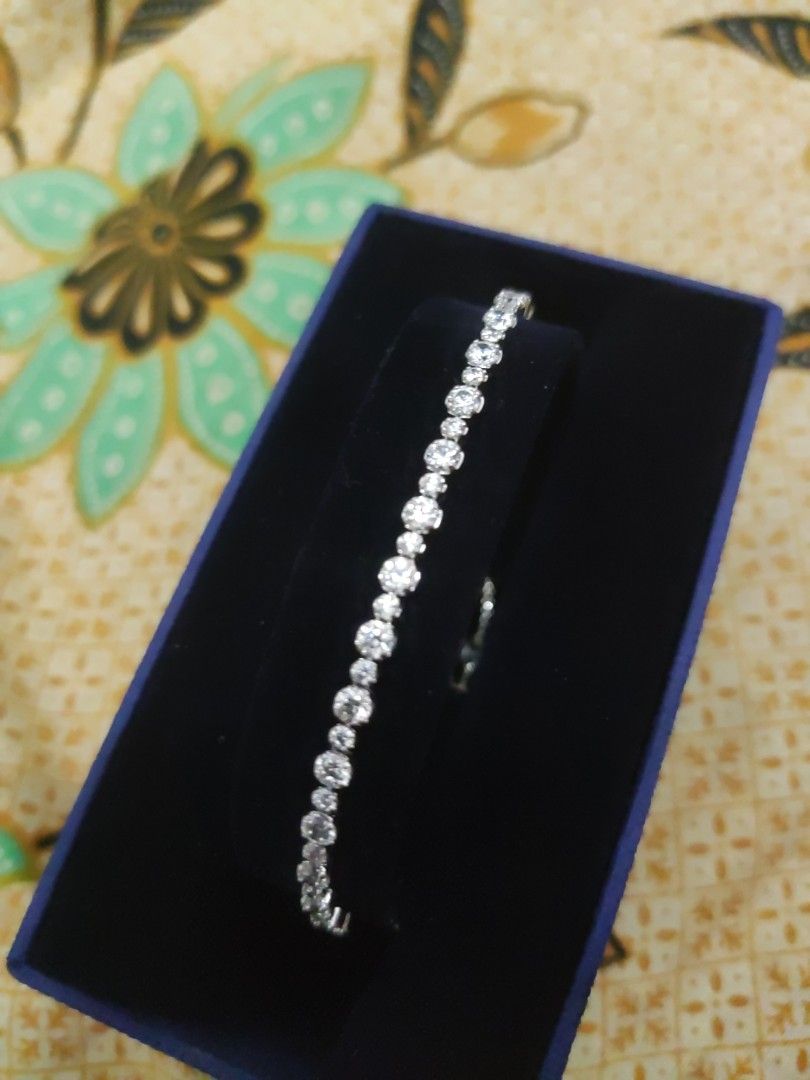 Swarovski bracelet trilogy best sale