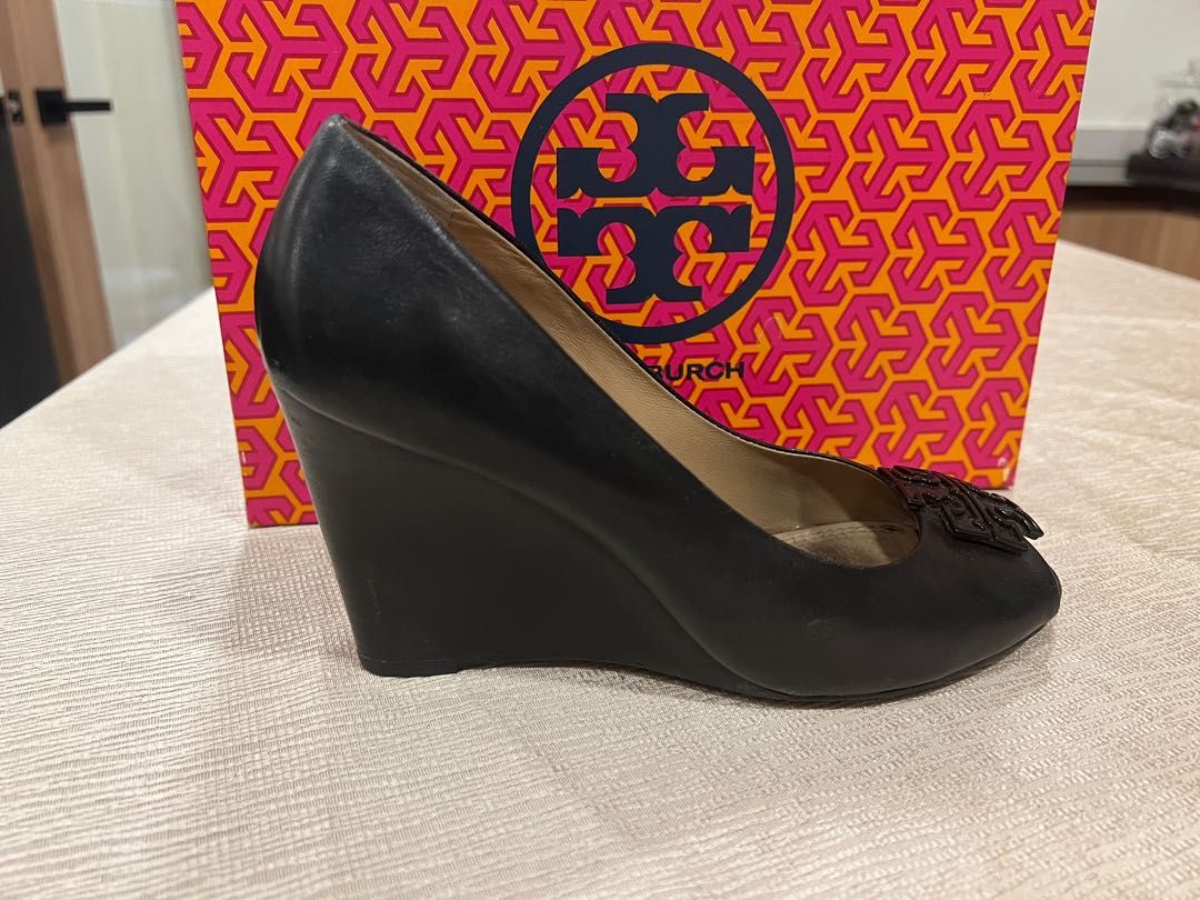Tory wedges sale store
