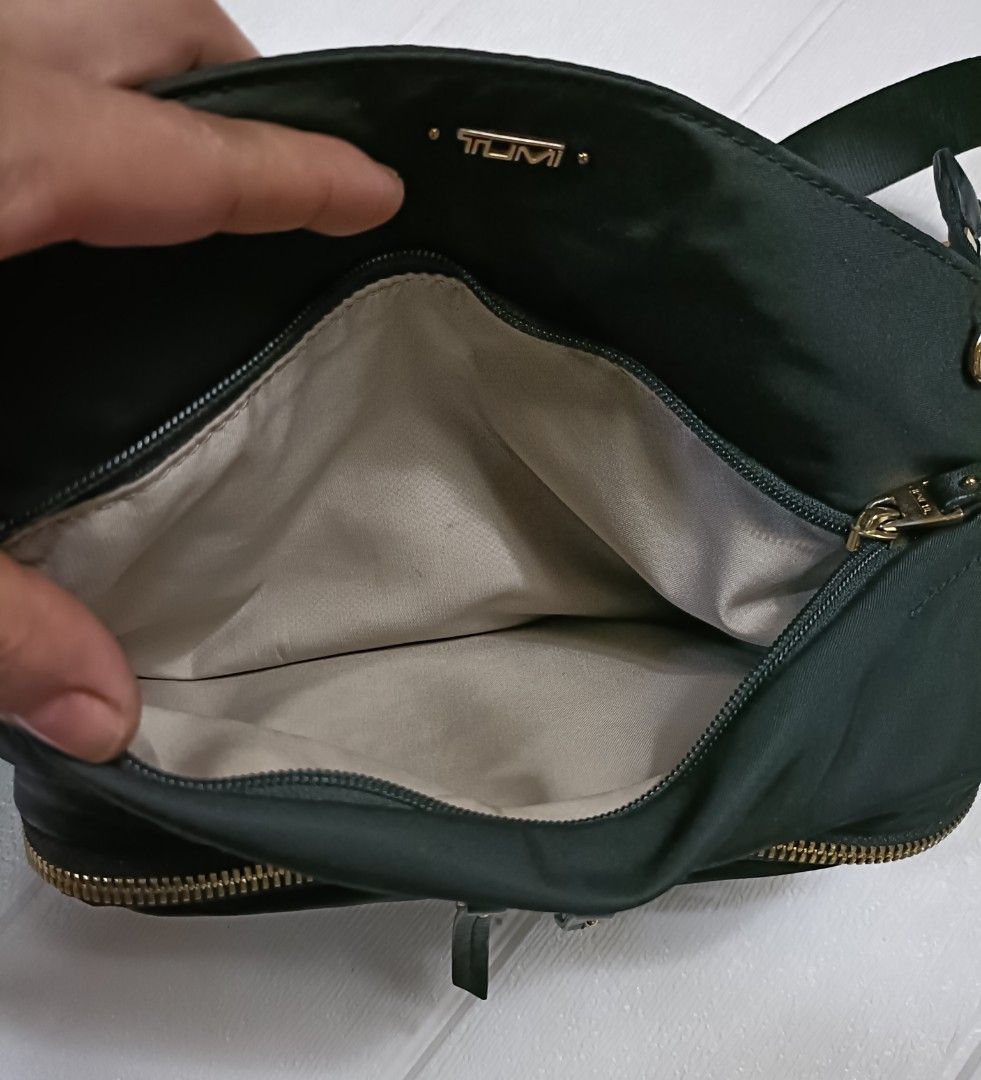 Tumi Voyageur Capri Crossbody Bag, Women's Fashion, Bags & Wallets