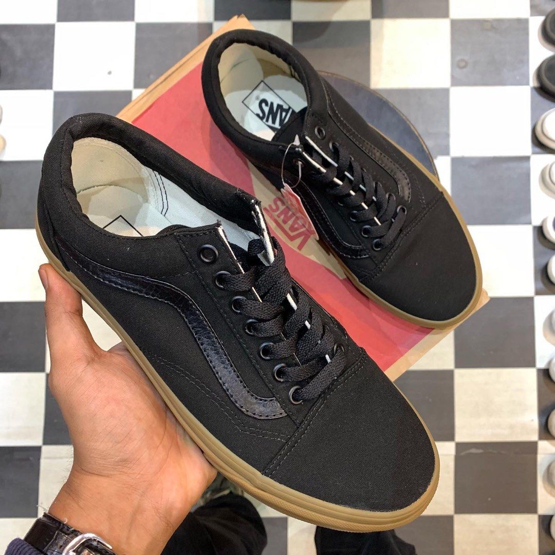 Mens vans discount with gum sole