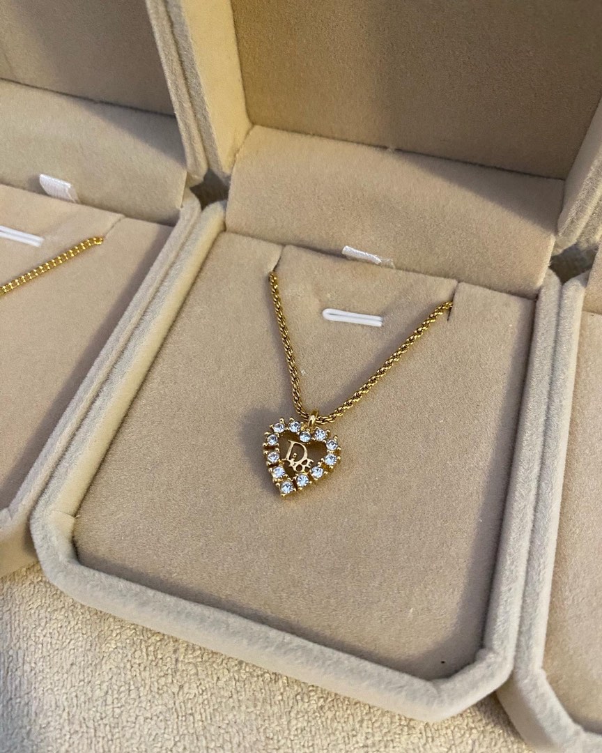 Vintage Dior heart-shaped necklace, 名牌, 飾物及配件- Carousell