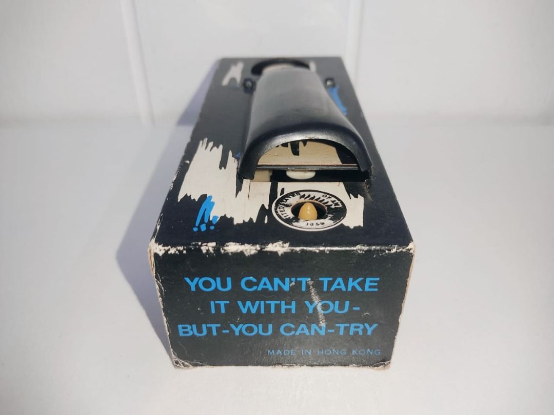 VINTAGE MECHANICAL WIND UP SKELETON COFFIN BANK COIN GRABBER, Hobbies