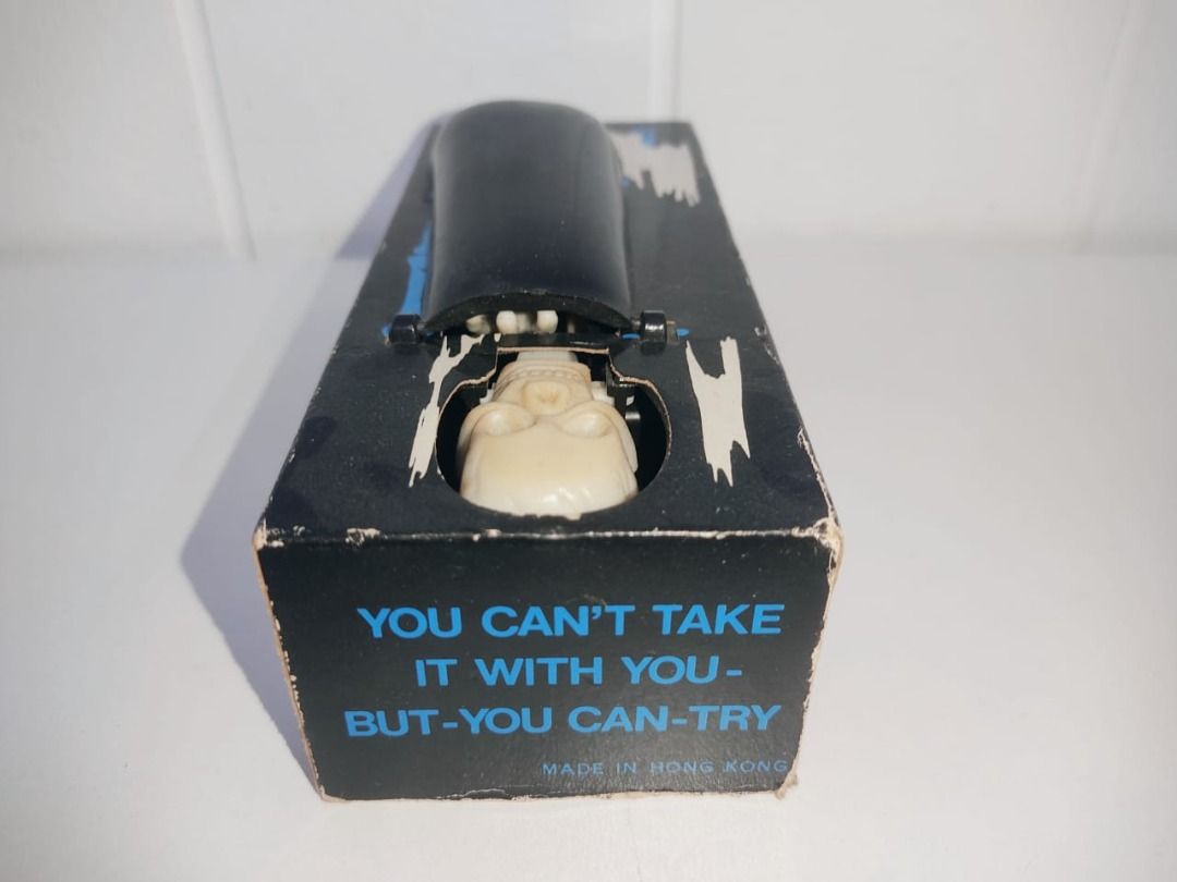 VINTAGE MECHANICAL WIND UP SKELETON COFFIN BANK COIN GRABBER, Hobbies