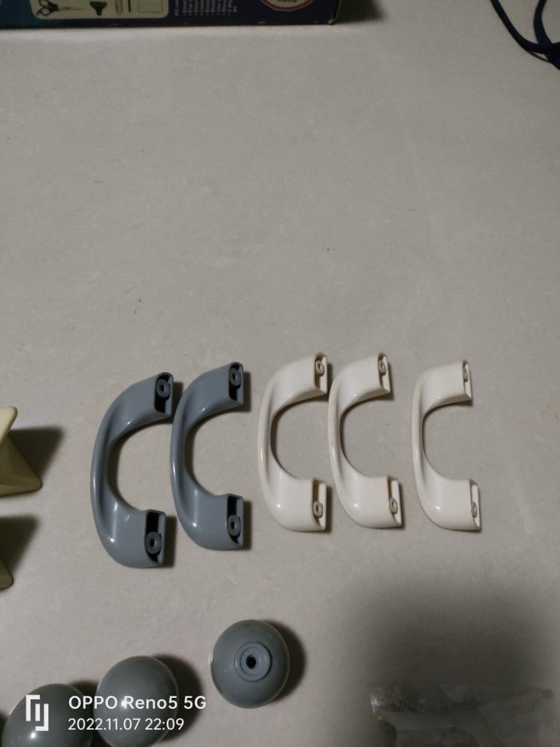 Vintage plastic door knob., Furniture & Home Living, Bathroom