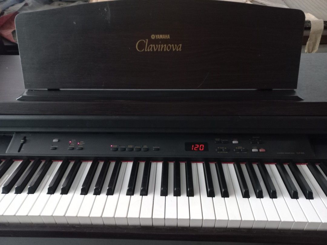 Yamaha Clavinova CLP820 Weighted 88Key Digital Piano, Hobbies & Toys