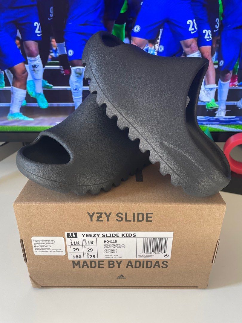 Yeezy Slide Kids 'ONYX', Men's Fashion, Footwear, Sneakers on