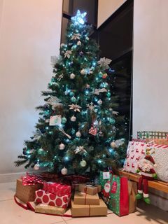 8ft Christmas tree