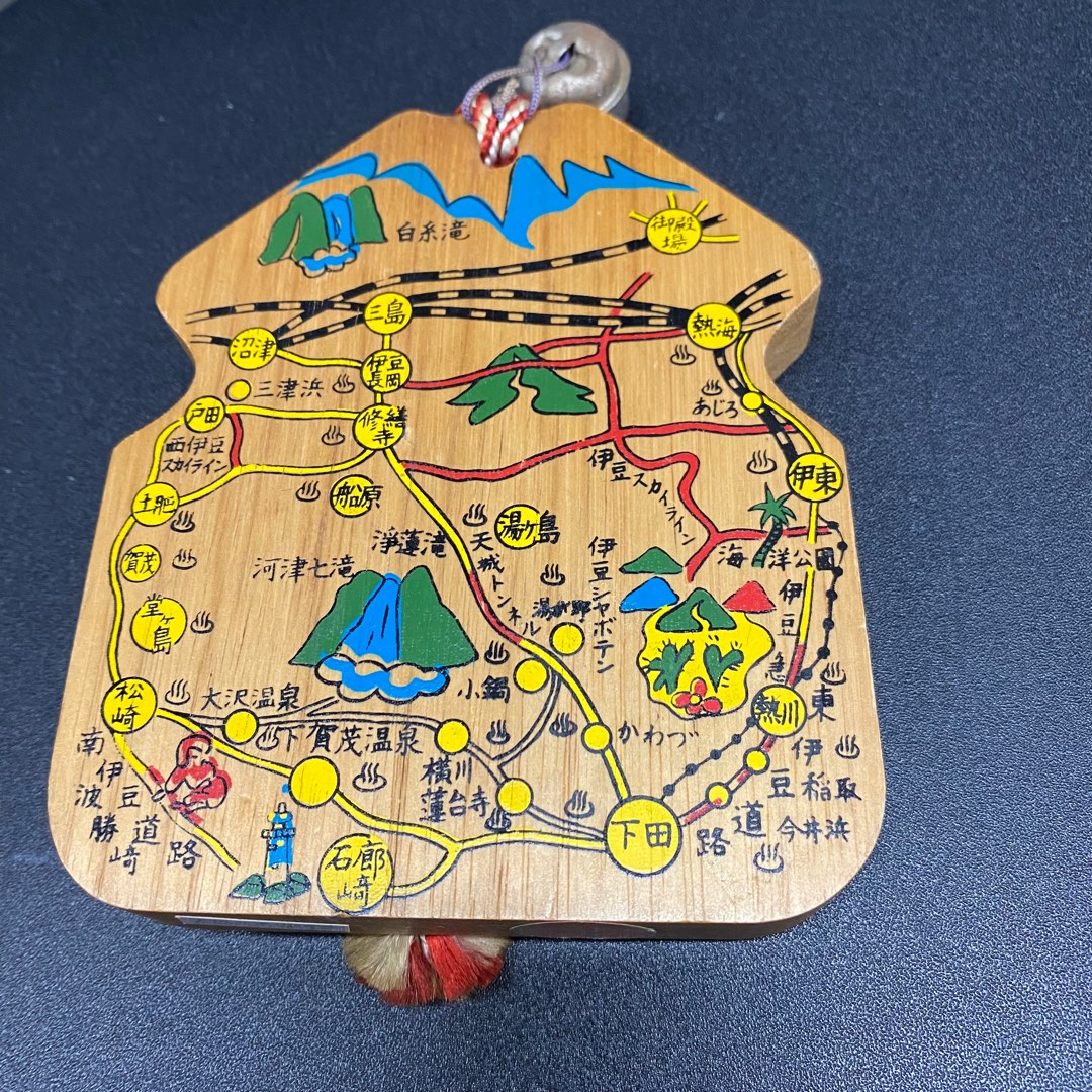 日本幸運木牌「伊豆周遊手形」品相如圖, 興趣及遊戲, 手作＆自家設計, 文具及工藝- 手作- Carousell