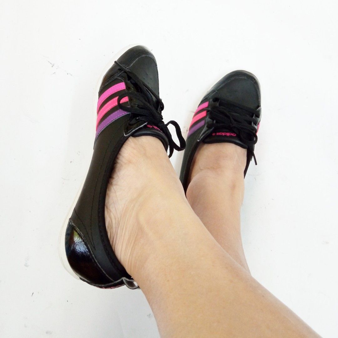 Interpunctie bovenstaand speler Adidas neo Women's Piona W Running Shoes US7, Women's Fashion, Footwear,  Sneakers on Carousell