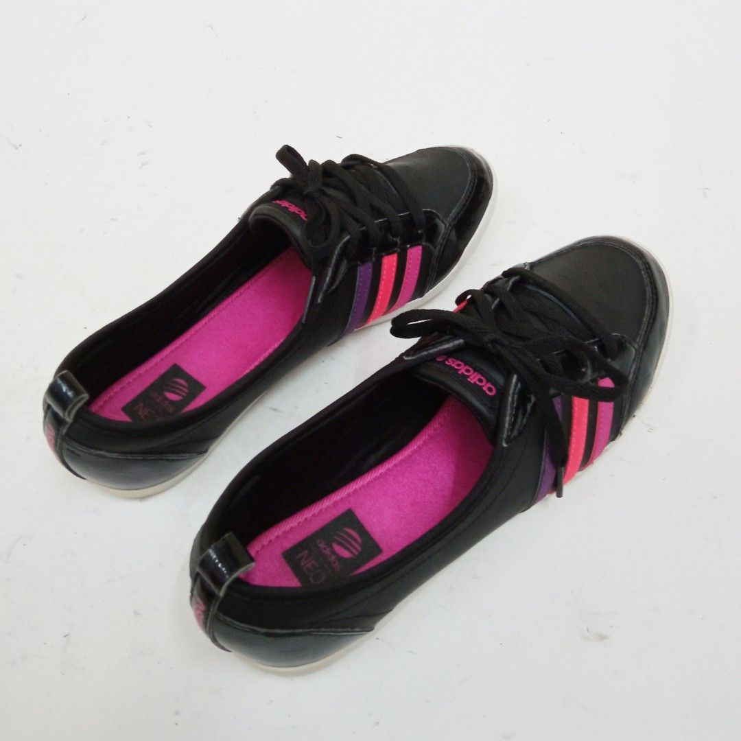 Overflod koste nøjagtigt Adidas neo Women's Piona W Running Shoes US7, Women's Fashion, Footwear,  Sneakers on Carousell