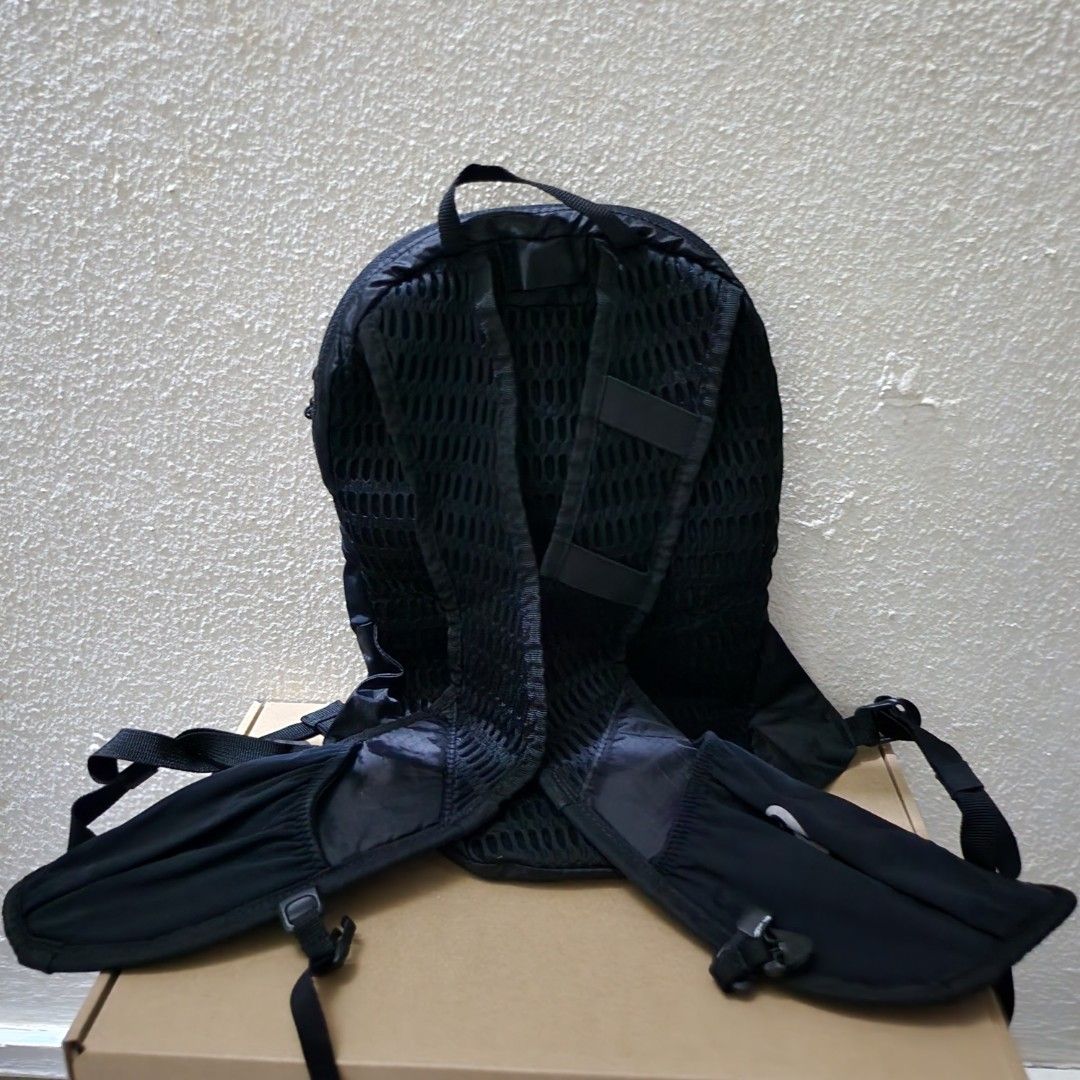 Asics running backpack 5l top