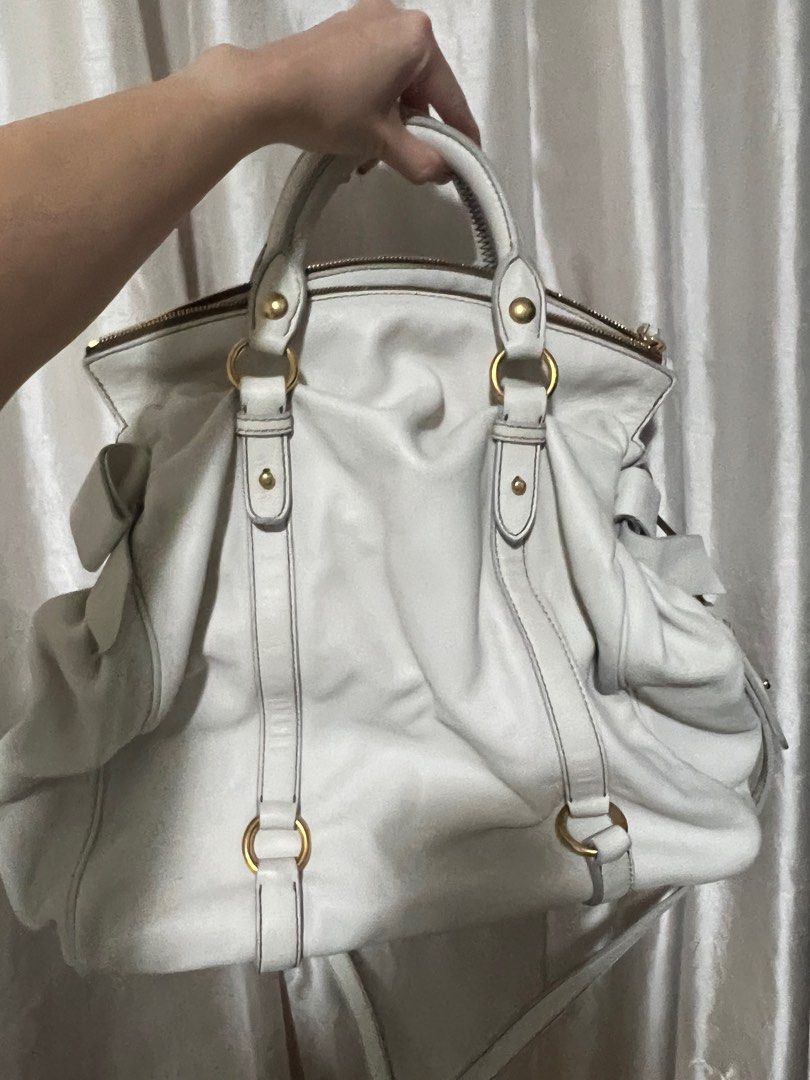 White miu miu best sale bag