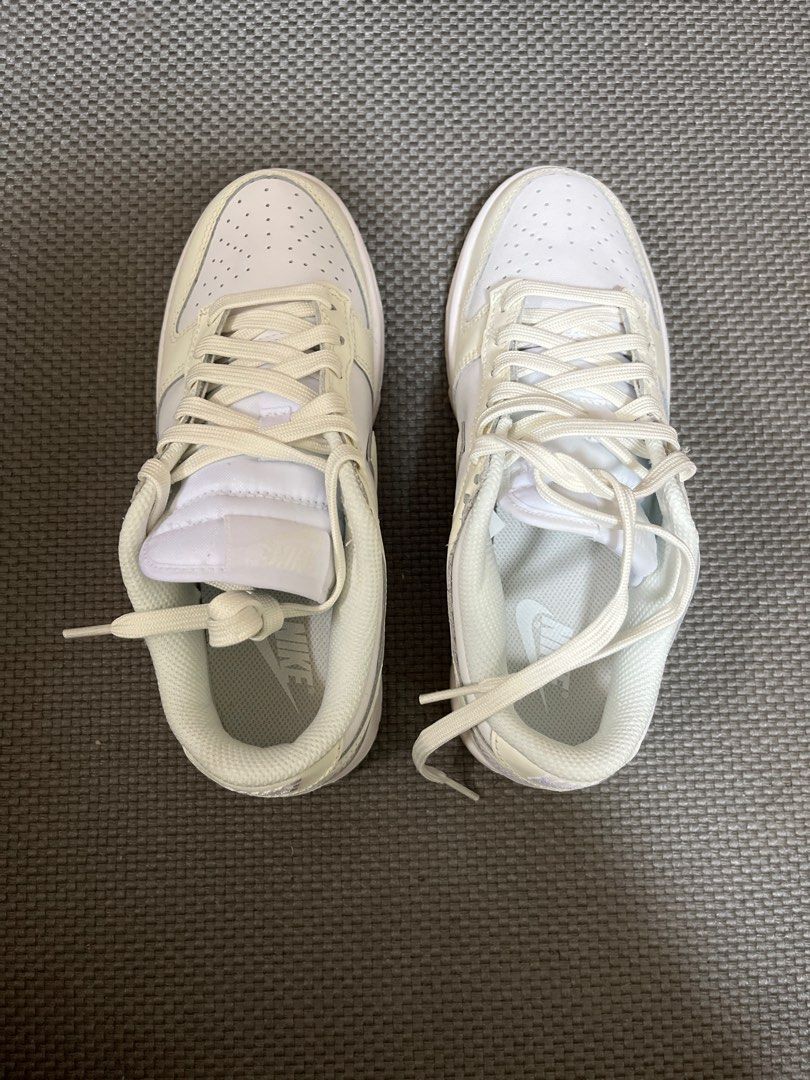 dunk low cream white