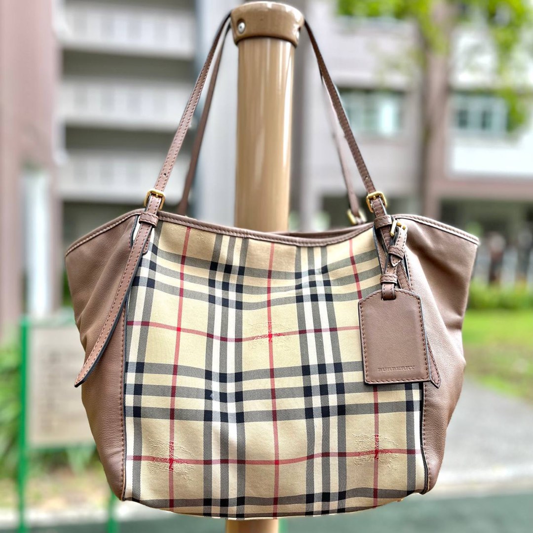 Burberry classic Tote Bag, Women's Fashion, Bags & Wallets, Tote Bags on  Carousell