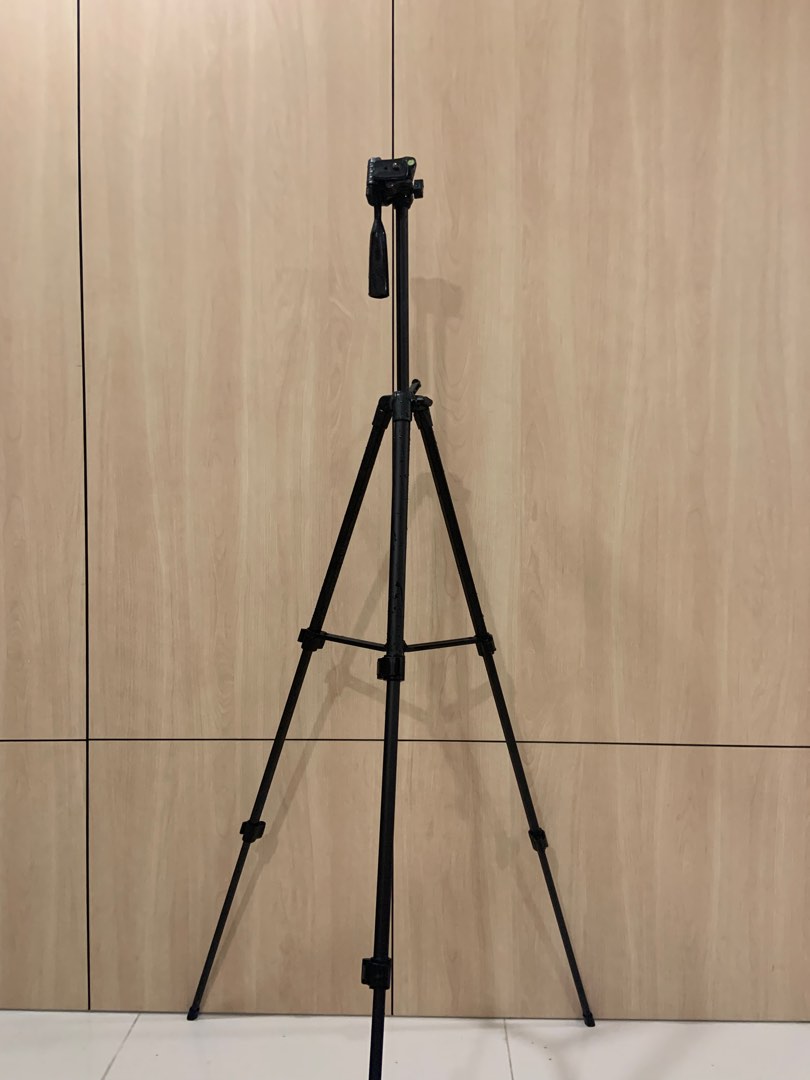 Camera tripod (no brand), Photography, Photography Accessories, Tripods