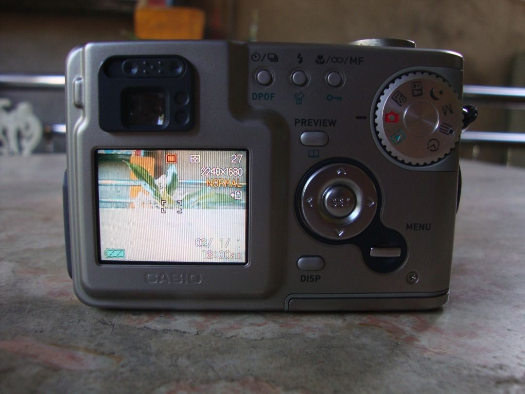 Casio QV-R4 4.0 Megapixel - storage Rare MADE IN JAPAN, Photography ...