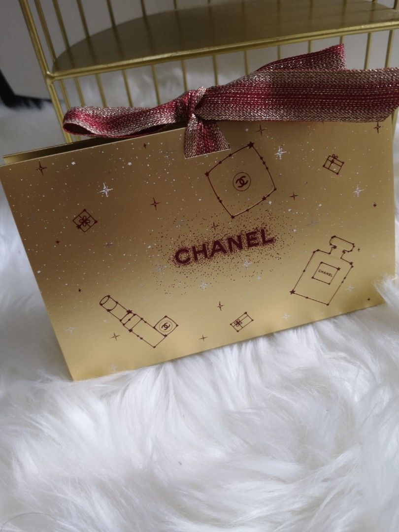 Chanel 2022 xmas packaging with charm, Luxury, Accessories on