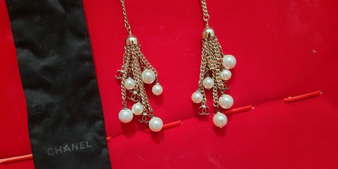 Chanel Accessories (Category: Luxury Accessories) located in Marikina City. Submitted by laila15 (Listing ID 1195595998, Image 1). Description: Chanel Accessories Can be made as keychain or earrings.
