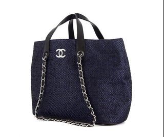 Sac bandoulière chaîne Chanel Deauville PM sac fourre-tout denim toile 25,5  cm x