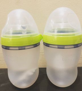 SPECIAL SALE - Comotomo Set of 2 250ML Silicone Baby Bottles Green (Medium Flow)