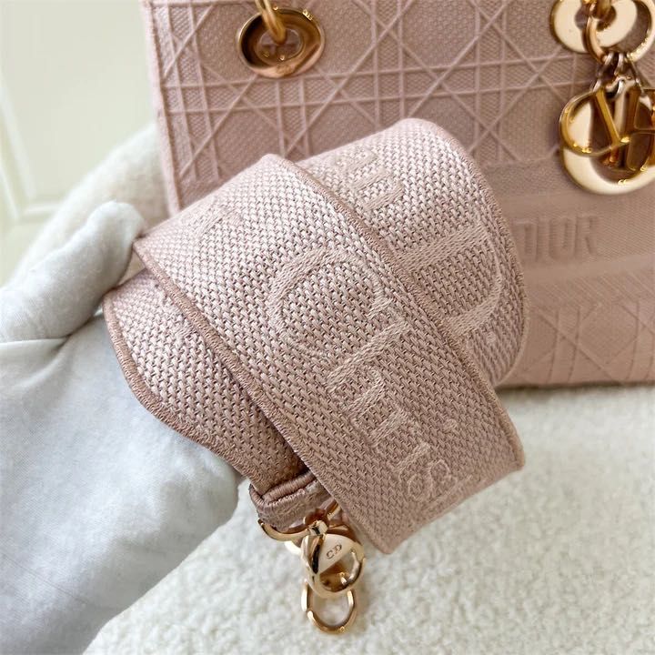Dior Lady D'lite review: pink embroidered cannage - Happy High Life
