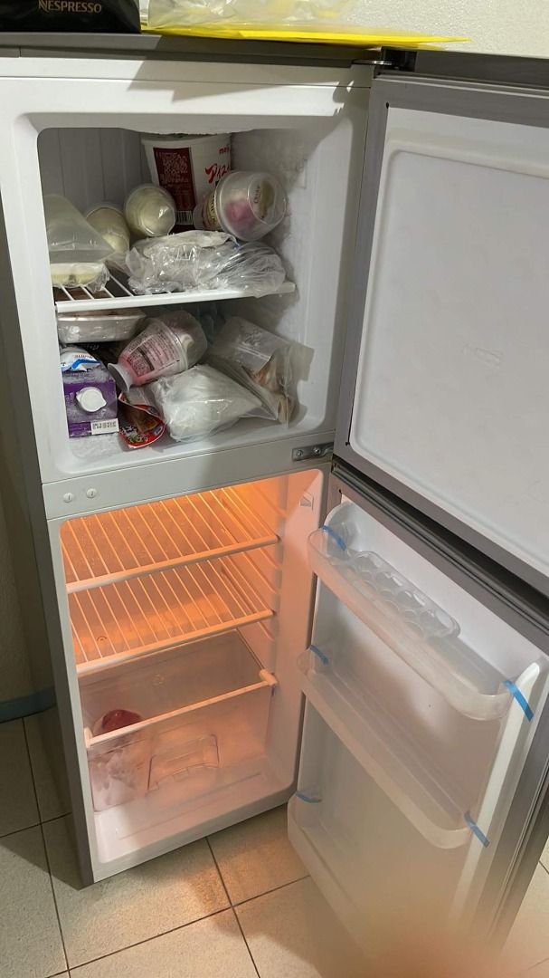 Fujidenzo 6 shop cu ft refrigerator