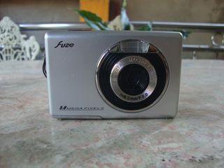 fuze Digital Camera 5.0 megapixel ( Tested Before Ship Out )