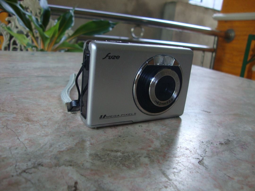 fuze Digital Camera 5.0 megapixel ( Tested Before Ship Out ) (Category: Cameras) located in Bulacan. Submitted by parokya_ni_edgar (Listing ID 1195530215, Image 3). Description: Condition 9/10 NO ISSUE Package Inclusion: Operated by 2pcs AA battery Cable connector 1 GB Memory Card Camera Case Strap Sample na Shot Yung mag-mula sa santo hangang Dulo Bali tatlo sya.