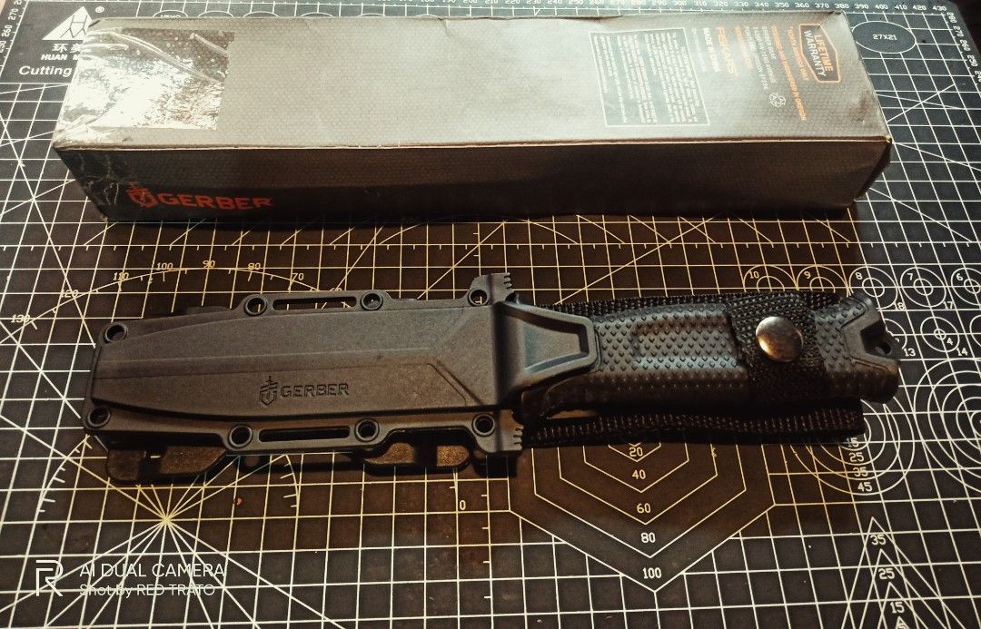 GERBER Strongarm camping survival tool kershaw spyderco benchmade buck