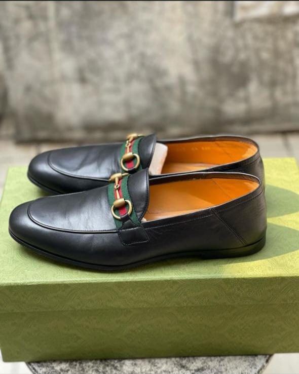 Gucci leather horsebit loafer shoes with web size 6.5