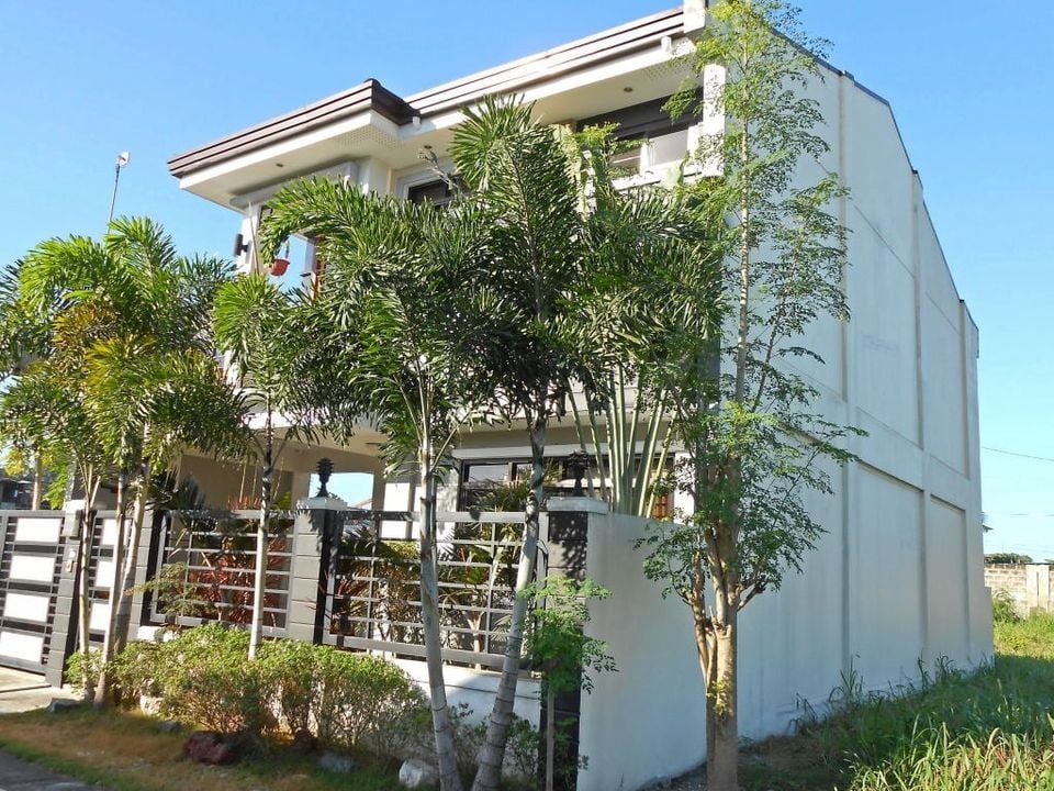 House & Lot in Ciudad Verde Fairview, Property, For Sale, House & Lot on Carousell