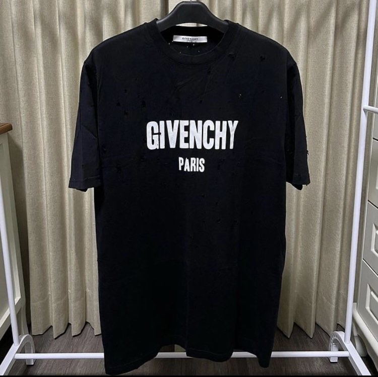 Harga t shirt givenchy sale
