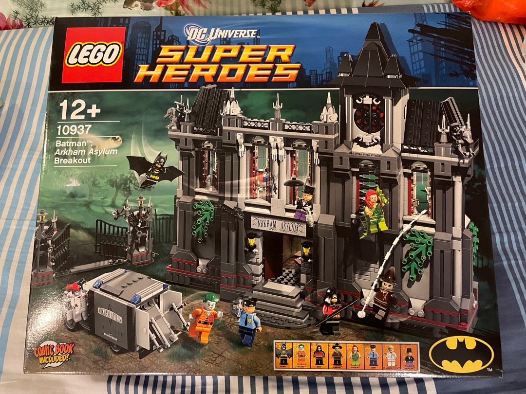Lego 10937 Batman Arkham Asylum Breakout, Hobbies & Toys, Toys & Games on  Carousell