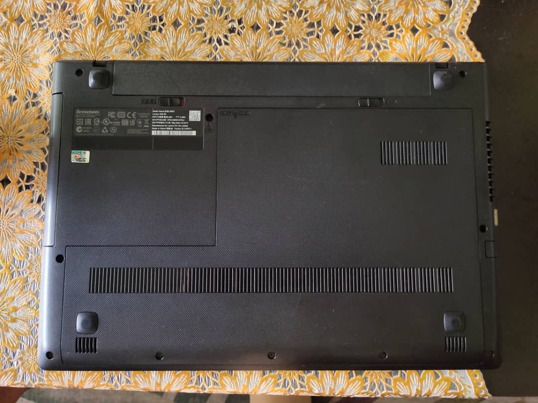 薄型 Win10 Lenovo ideaPad 300 80M3 Celeron N3060第8世代 HDD/500GB