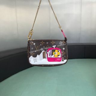 LV Vivienne sticker, 名牌, 飾物及配件- Carousell